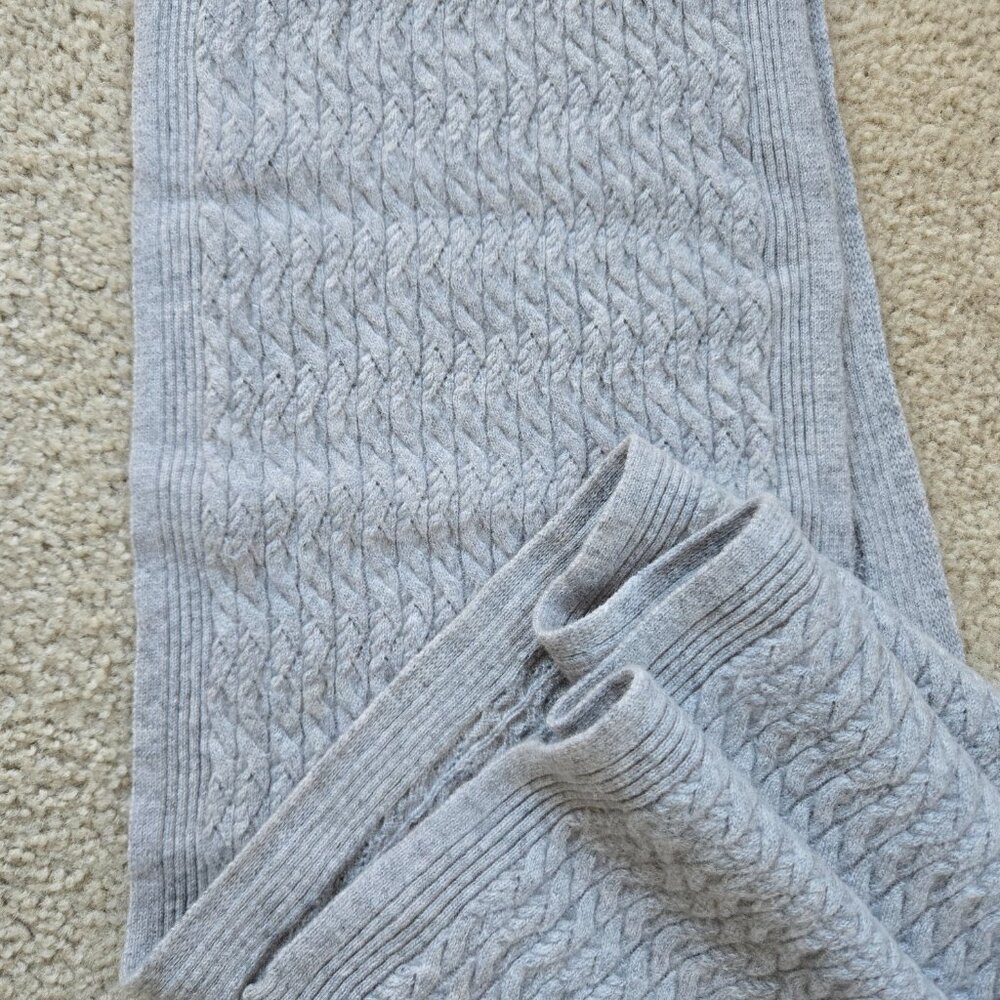 NWOT L.L. Bean Cashmere Scarf Grey Mini Cable Knit - Picture 7 of 9